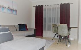 Casa Jasmim, Near Airport, 6Km Faro Beach
